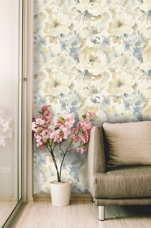 Botanical floral wallpaper in Victorian style living room