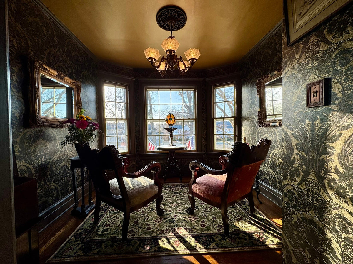 Arts & Crafts floral wallpaper in living room