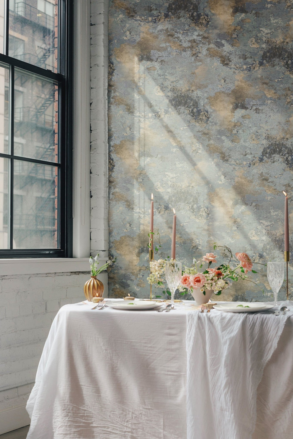 Culebretta Lighthouse Plum FJ41402 - Mayflower Wallpaper